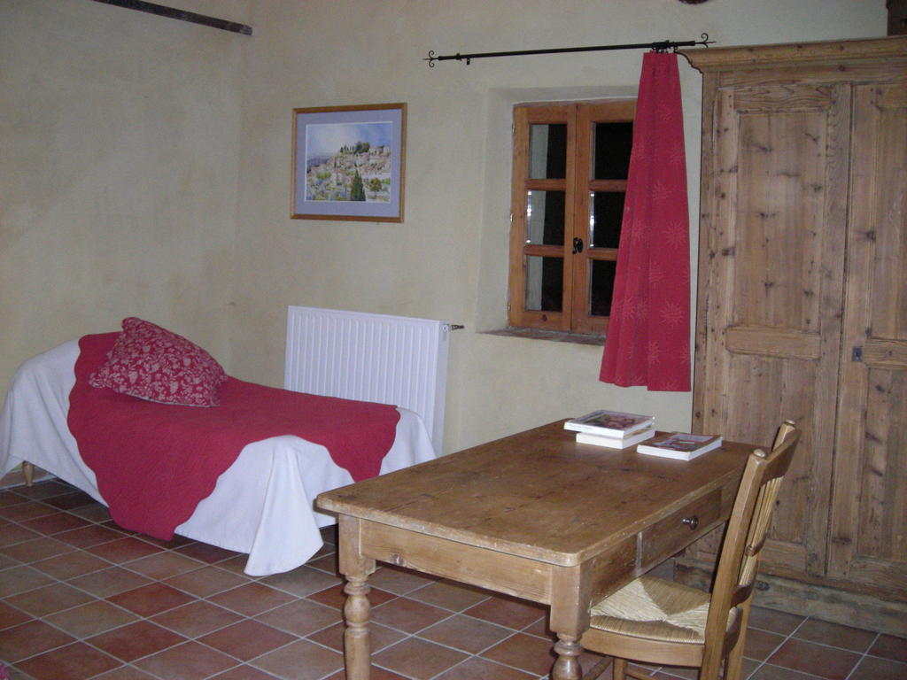 La Fontaine Bed & Breakfast Simiane-la-Rotonde Room photo