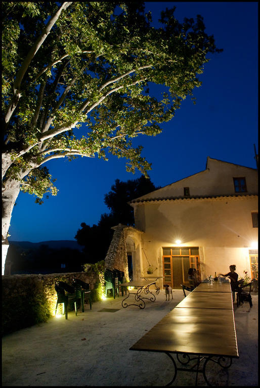 La Fontaine Bed & Breakfast Simiane-la-Rotonde Exterior photo